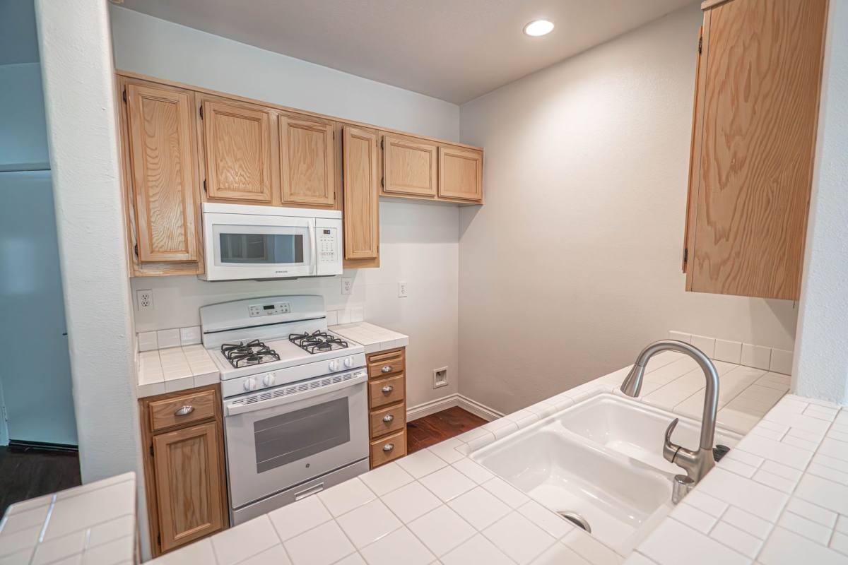 Townhouse for rent at 27105 Teton Trail #96, Valencia, CA 91354