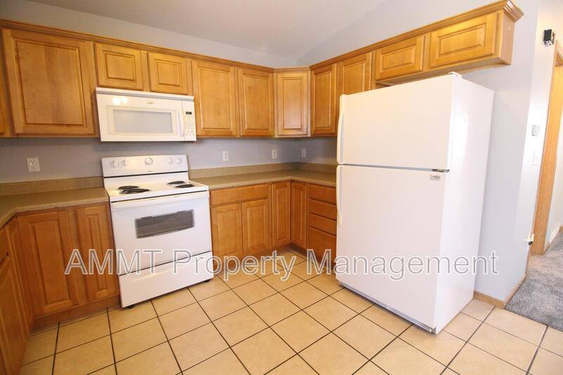 House for rent at 70 Florida Ave SW, Cedar Rapids, IA 52404