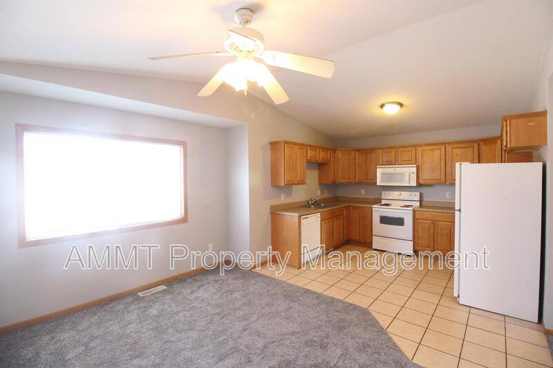House for rent at 70 Florida Ave SW, Cedar Rapids, IA 52404