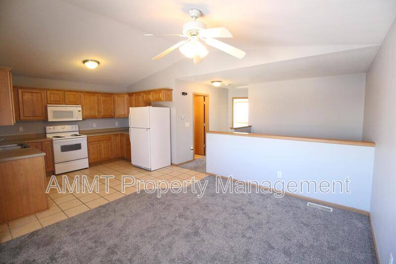 House for rent at 70 Florida Ave SW, Cedar Rapids, IA 52404