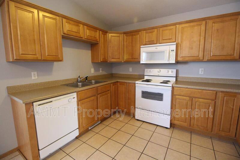 House for rent at 70 Florida Ave SW, Cedar Rapids, IA 52404
