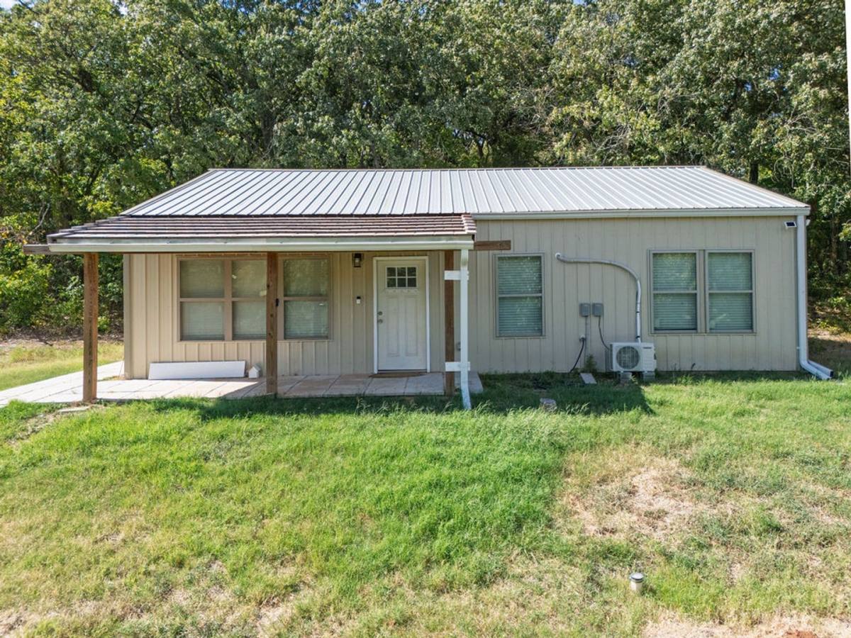 House for rent at 21427 Rock Creek Rd, Tecumseh, OK 74873