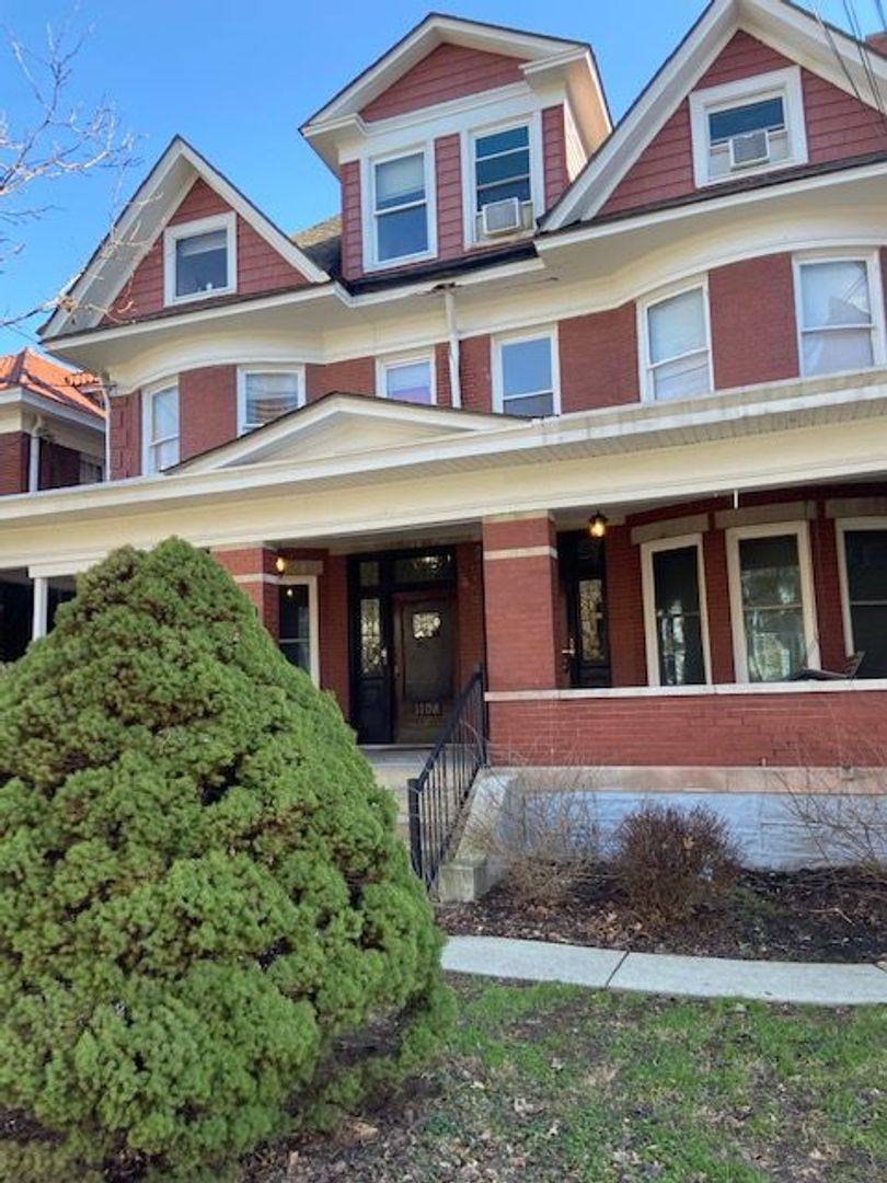 Apartment for rent at 1106-1108 Juliana St, Parkersburg, WV 26101