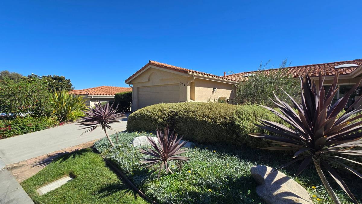 Townhouse for rent at 521 Forrest Bluff, Encinitas, CA 92024