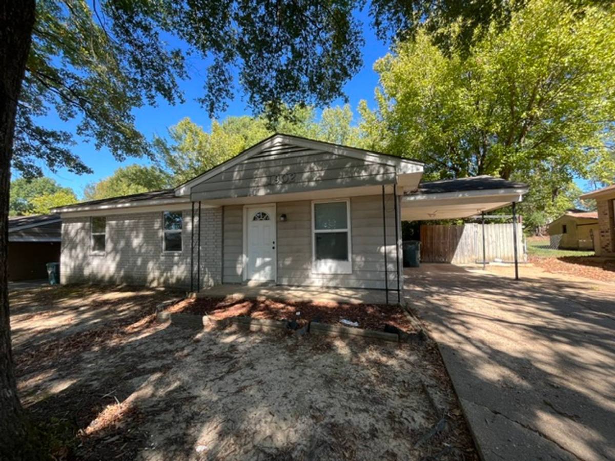 House for rent at 1902 Dorchester, Southaven, MS 38671