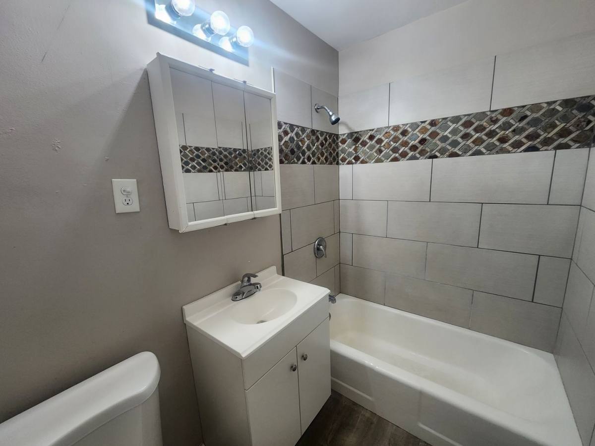 Apartment for rent at 5147-5163 Electric Ave, Hillside, IL 60162