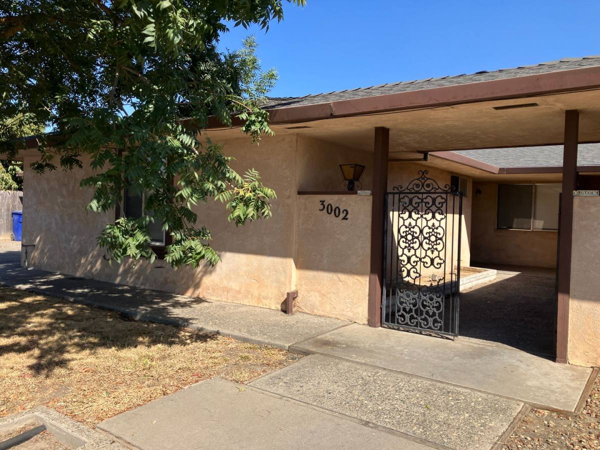 Apartment for rent at 3000 Bay Lane, Modesto, CA 95355