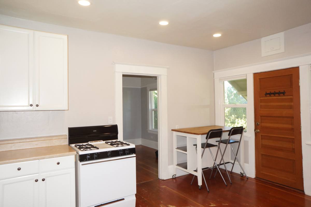 Apartment for rent at 3932-3938 N Albina Ave, Portland, OR 97227