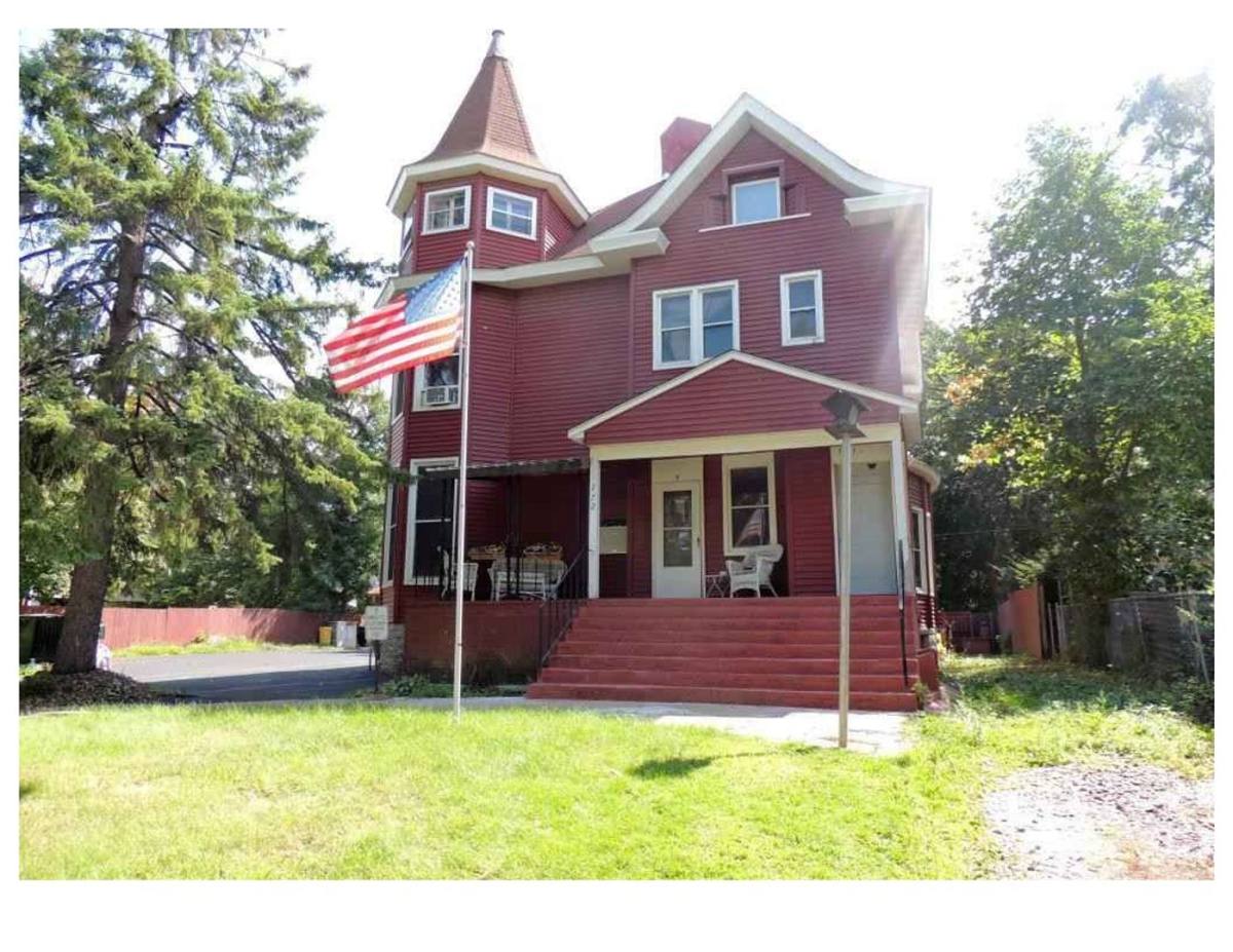 Apartment for rent at 272 Prescott St, St. Paul, MN 55107