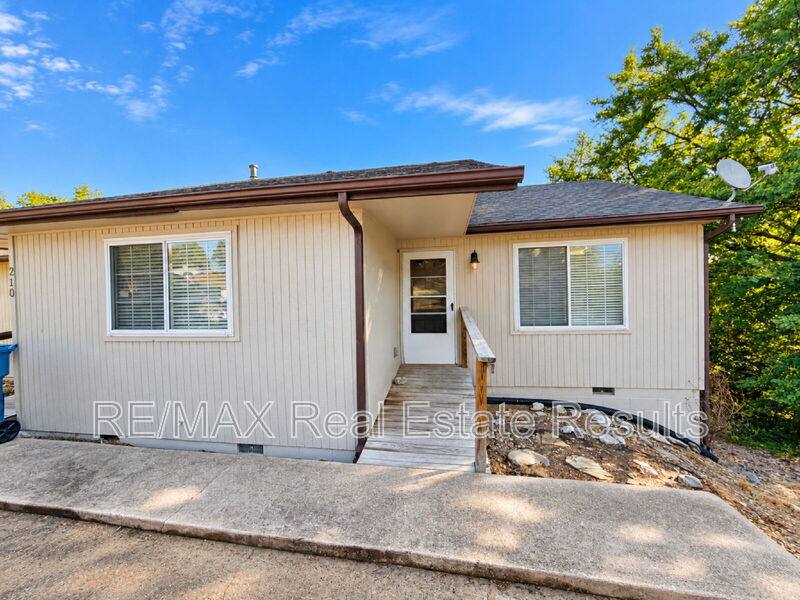 Apartment for rent at 210 White Oak Dr NE #C, Gravette, AR 72736