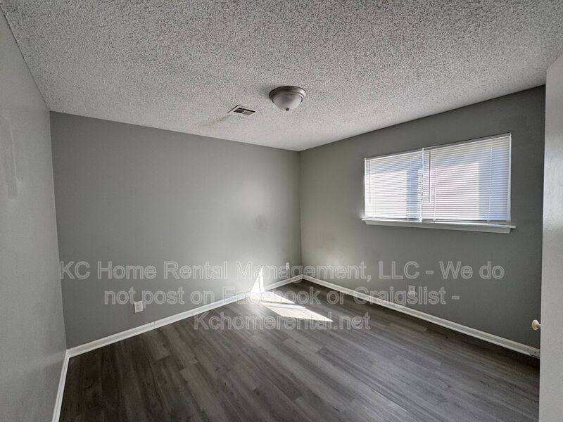 Apartment for rent at 4719 Switzer Rd, Shawnee, KS 66203