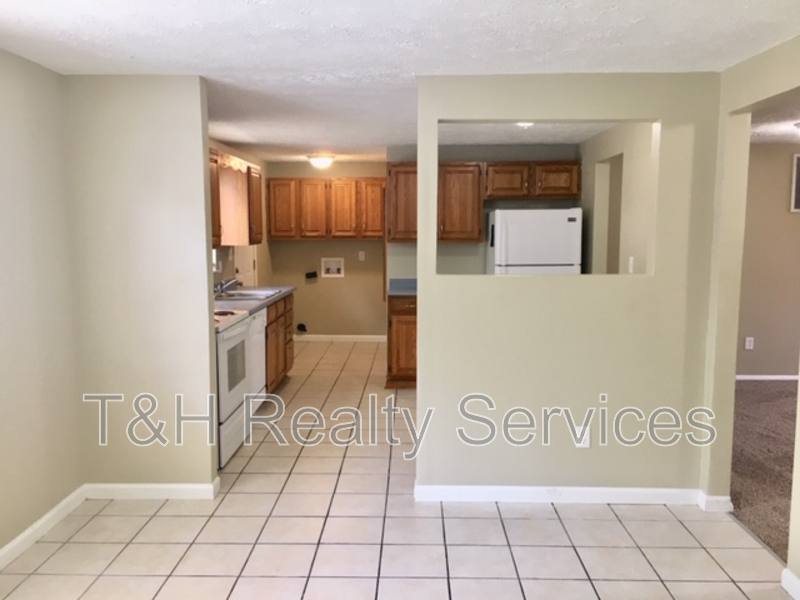 House for rent at 6225 Granner Dr, Indianapolis, IN 46221