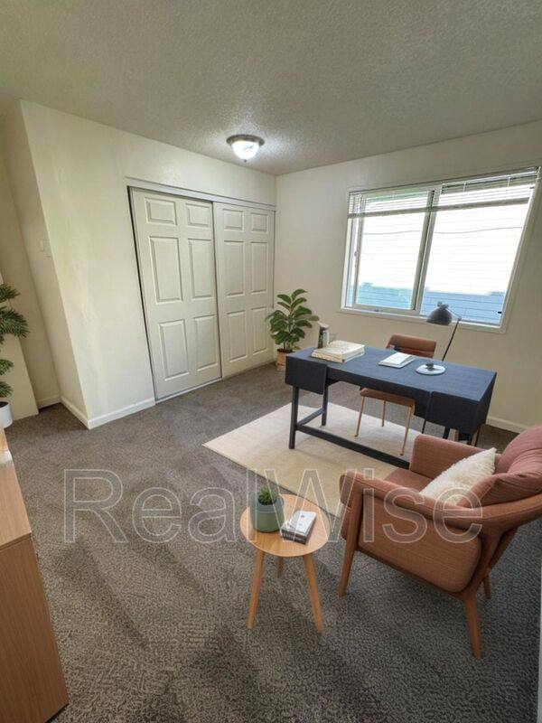 Apartment for rent at 100 Gatch St #8, Woodburn, OR 97071