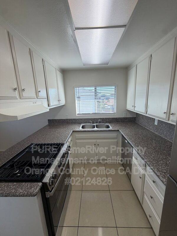 Apartment for rent at 16692 Goldenwest St #4, Huntington Beach, CA 92647