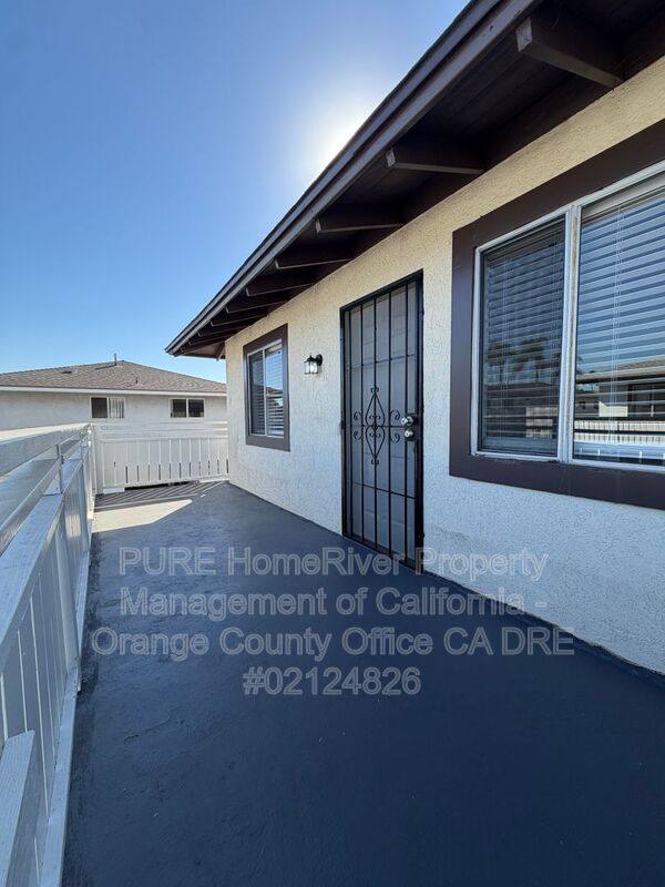 Apartment for rent at 16692 Goldenwest St #4, Huntington Beach, CA 92647
