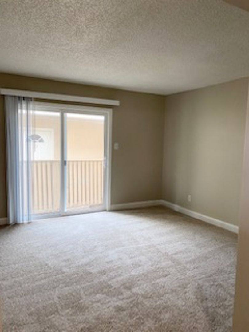 Apartment for rent at Courtyard, 5971 Lake Crest Way, Sacramento, CA 95822