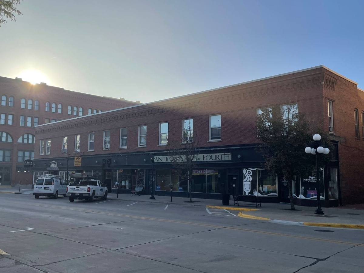 Apartment for rent at 1020 4th St, Sioux City, IA 51101