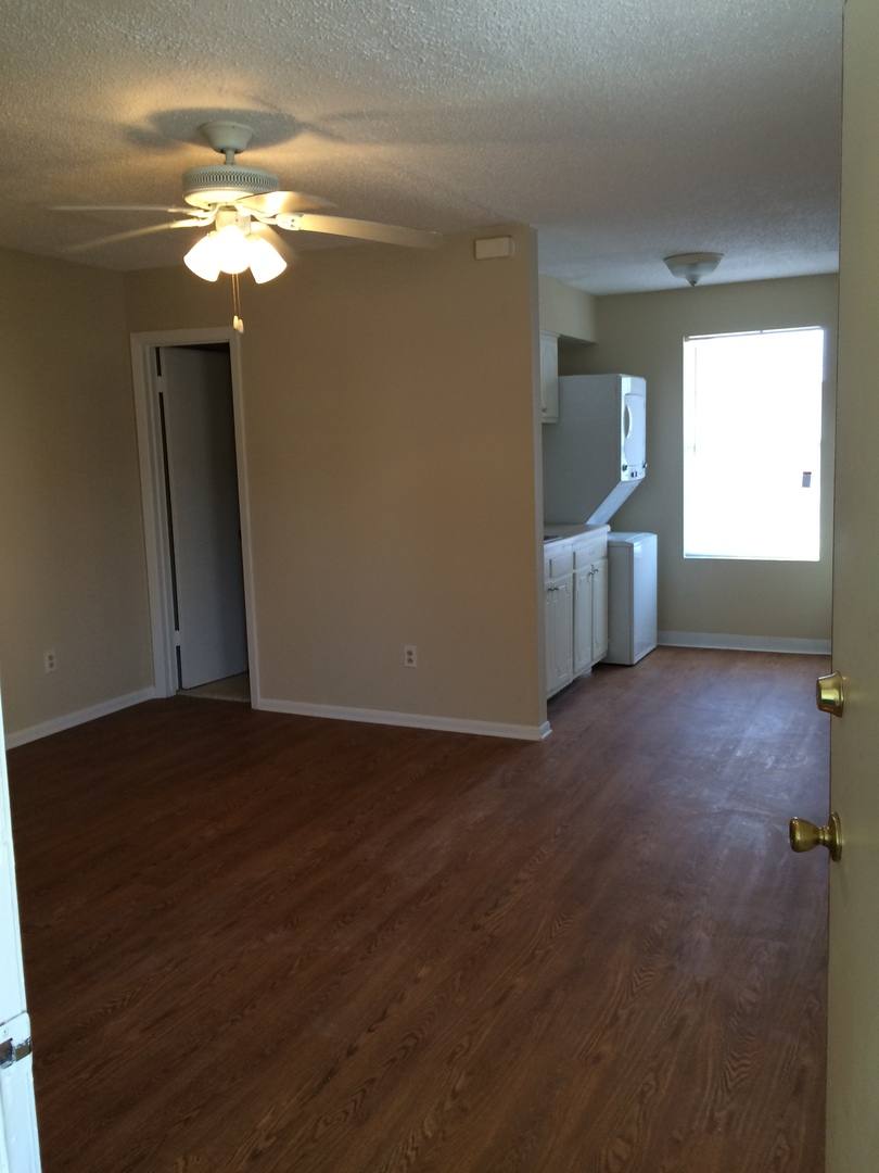 Apartment for rent at 105-117 Raspberry Lane, Metairie, LA 70005