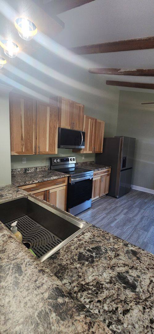 House for rent at 152 Lakeshire Dr, Crossville, TN 38558
