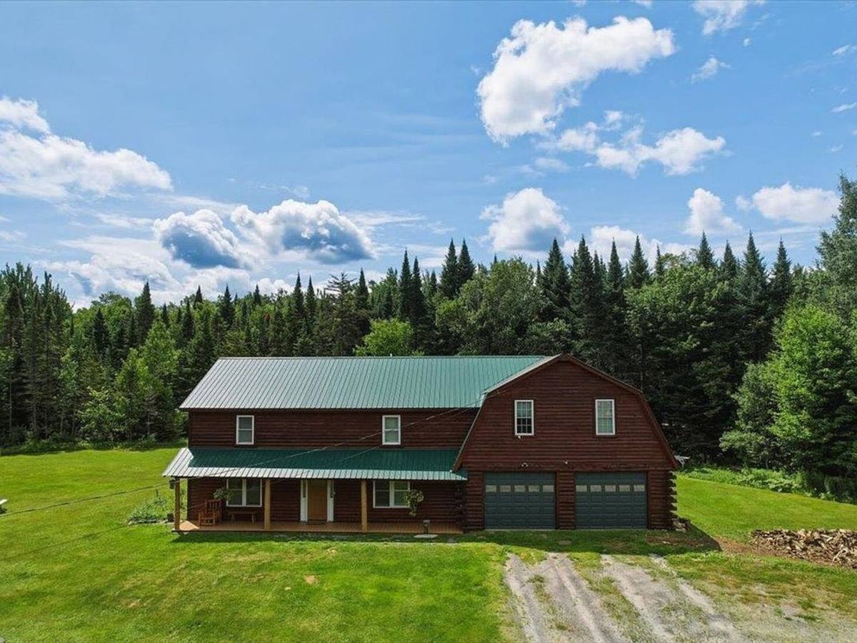 House for rent at 4940 Holland Pond Rd, Derby Line, VT 05830