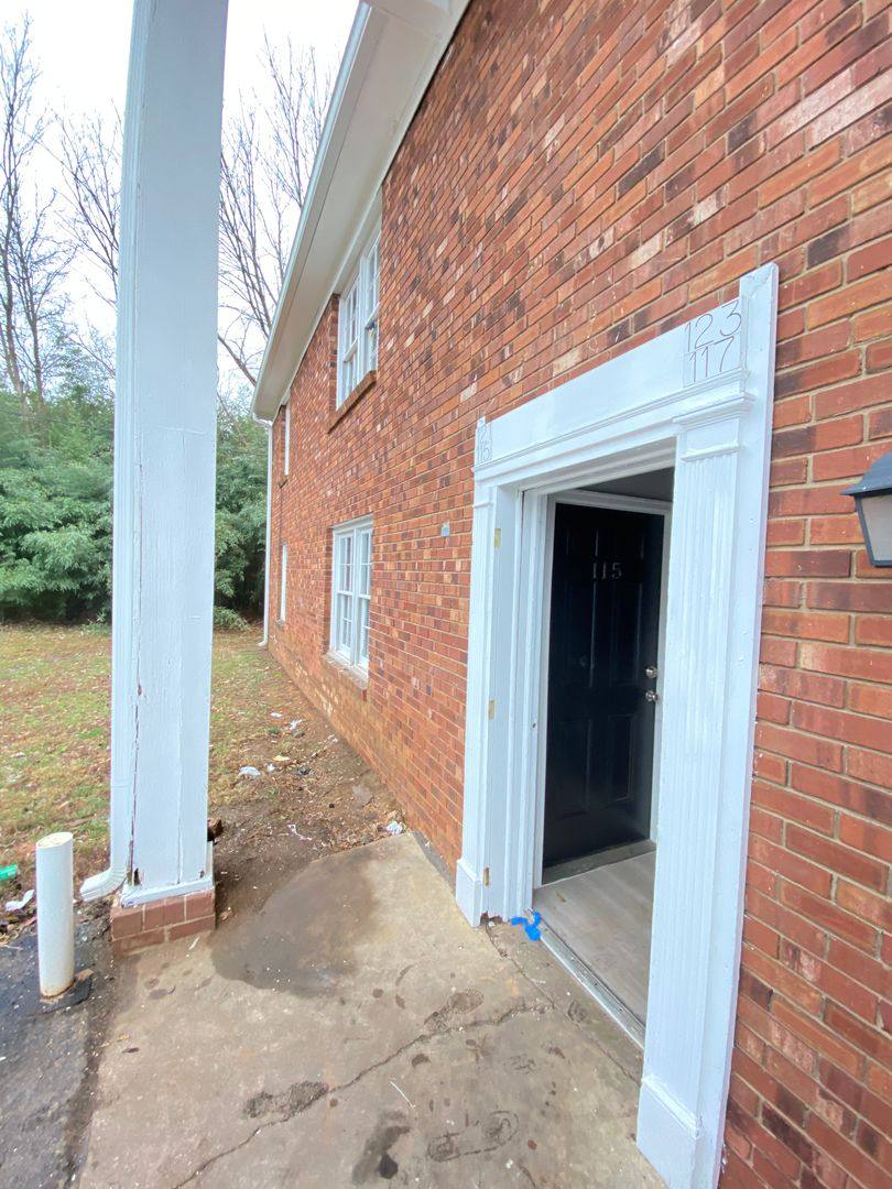 Apartment for rent at 115 Briarcliff Dr, Kannapolis, NC 28081
