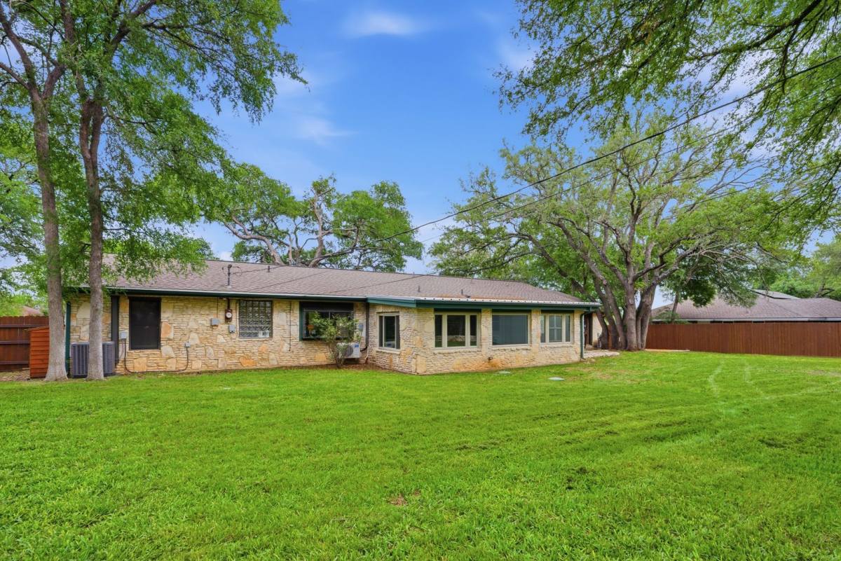 House for rent at 11102 Salado Springs Circle, Salado, TX 76571