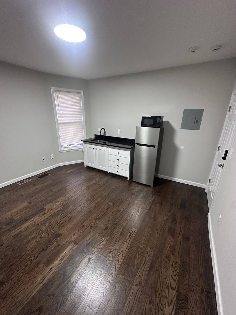 Apartment for rent at 116- 118 Catherine St, Bridgeport, CT 06604