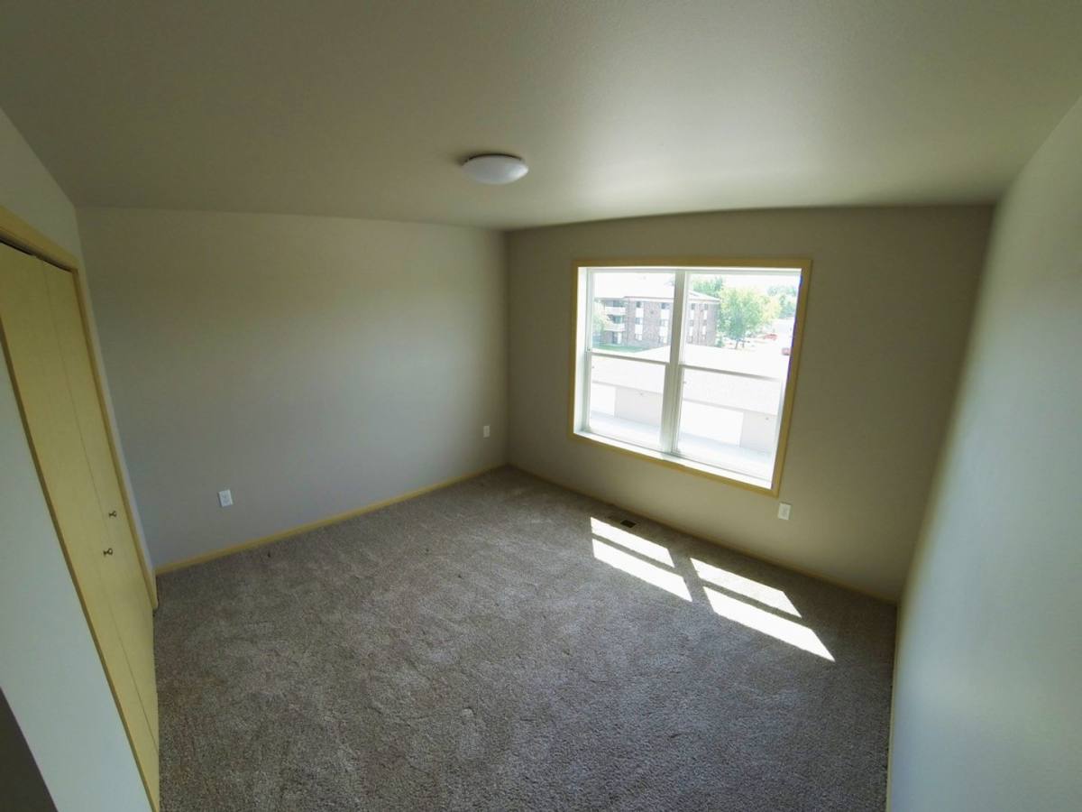 Apartment for rent at 1810 5th Ave NE, East Grand Forks, MN 56721