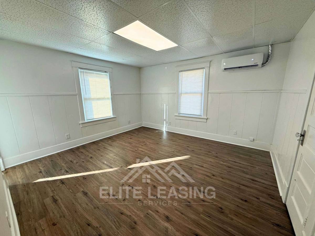 Apartment for rent at 1500 SW Van Buren St, Topeka, KS 66612