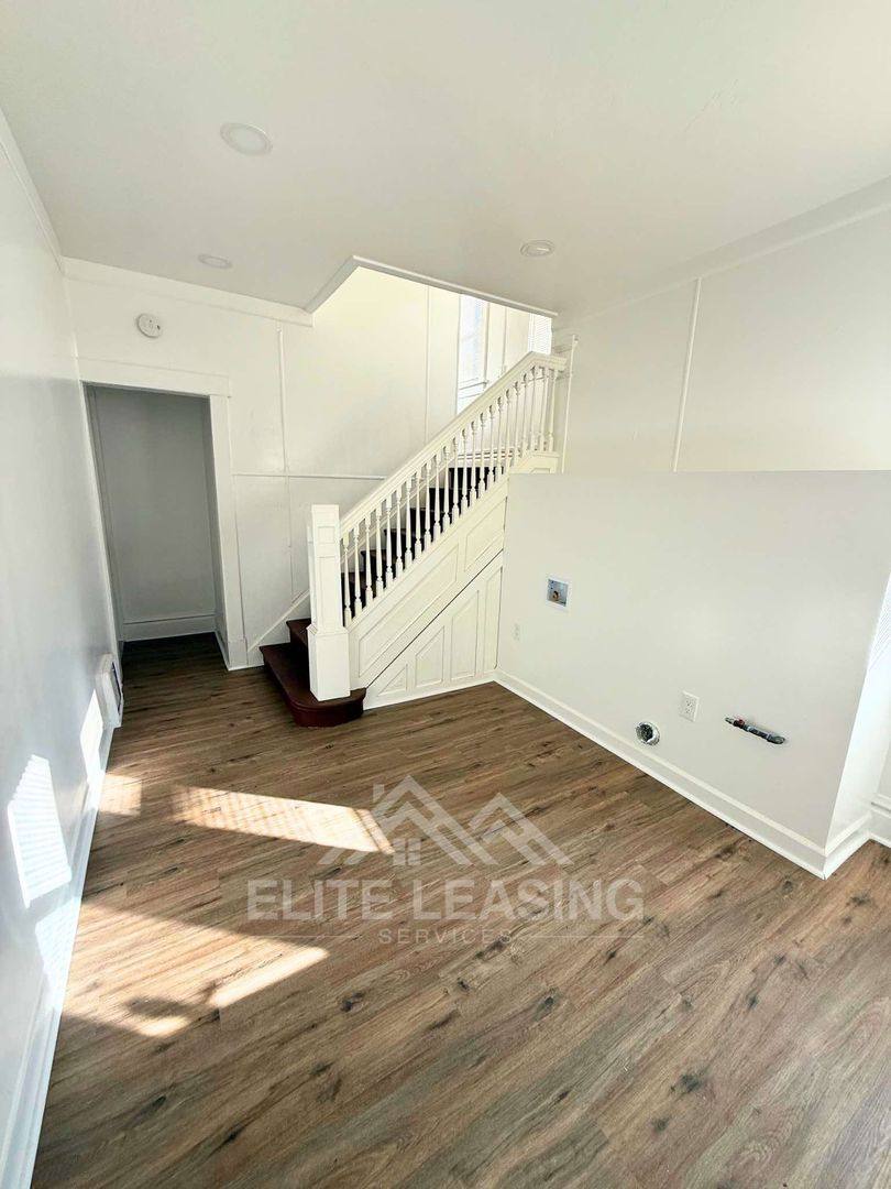Apartment for rent at 1500 SW Van Buren St, Topeka, KS 66612