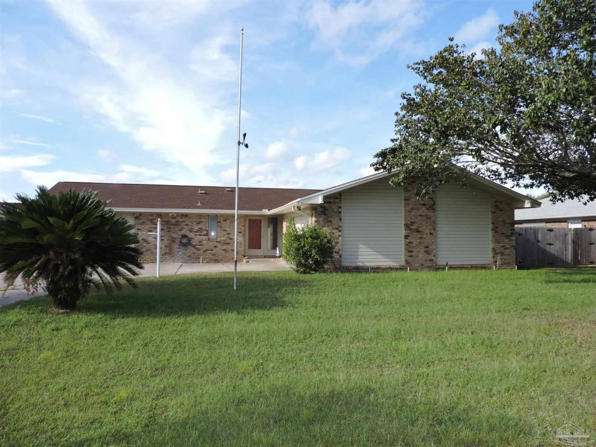 House for rent at 12134 Longwood Dr, Pensacola, FL 32507