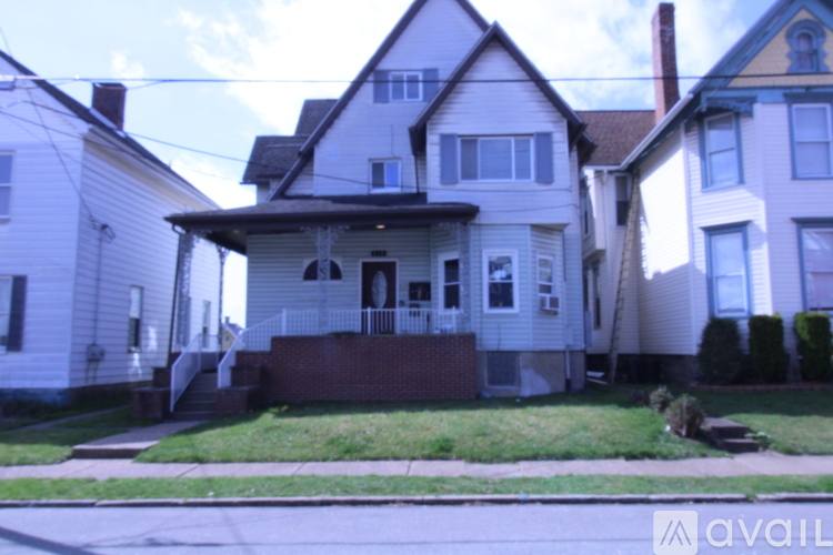 Apartment for rent at 218 Alexander Ave #3, Greensburg, PA 15601