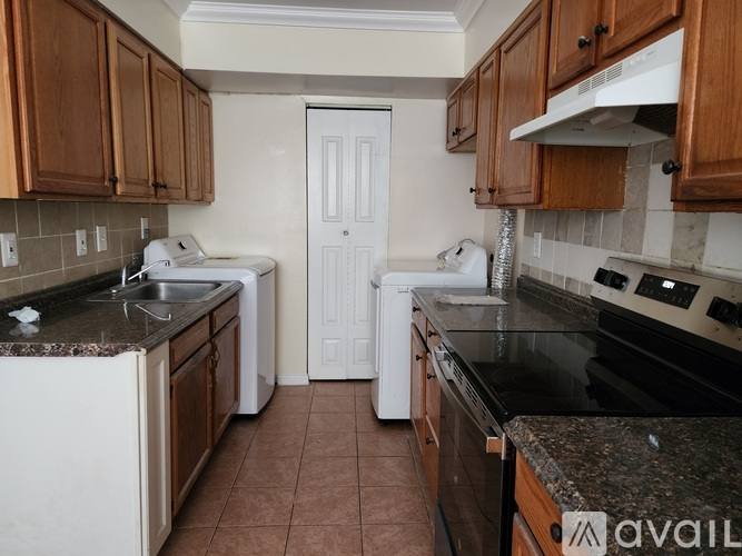 Townhouse for rent at 10228 Winchester Court #GROUND Room, Manassas, VA 20109