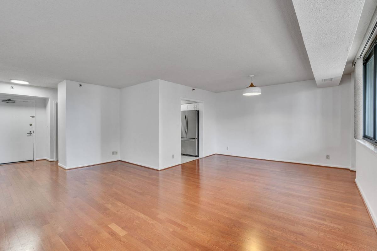 Condo for rent at 5501 Seminary Rd #1314S, Falls Church, VA 22041