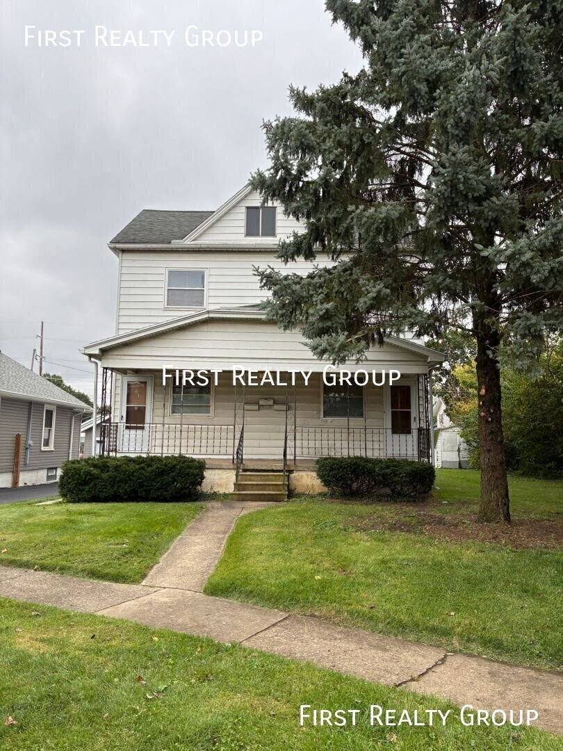 Apartment for rent at 2424 Mundale Ave #1, Dayton, OH 45420