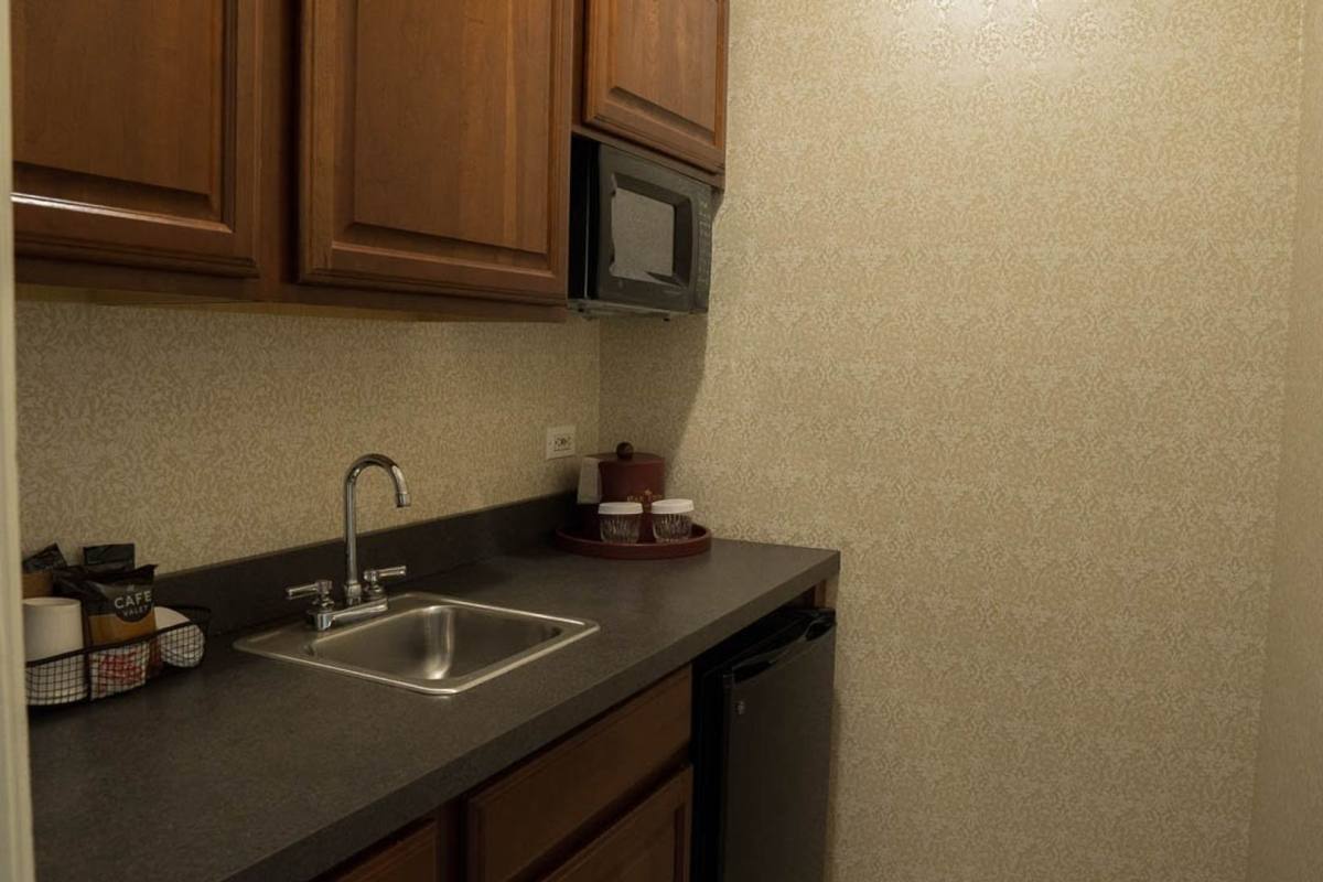 Apartment for rent at 1110 Pleasant St, Oak Park, IL 60302