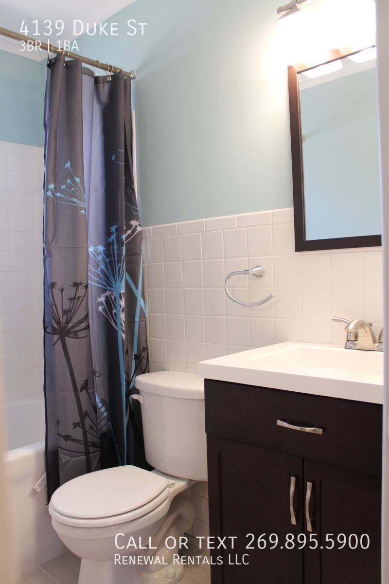 House for rent at 4139 Duke St, Kalamazoo, MI 49008