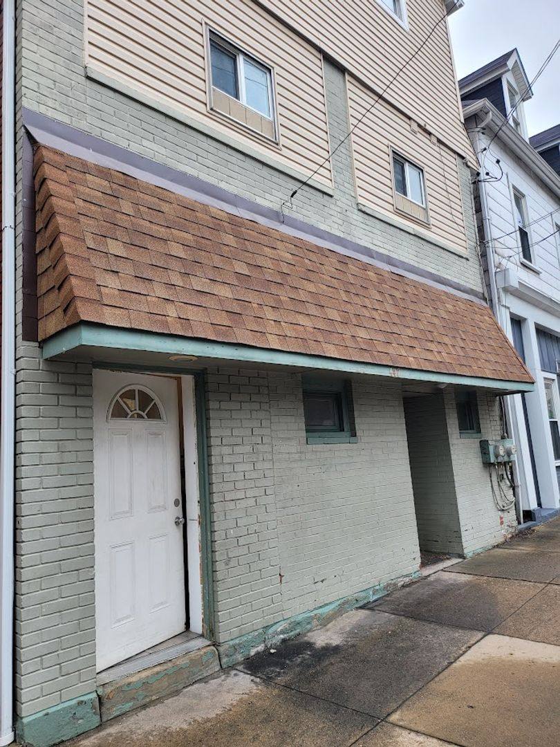 Apartment for rent at 447 Carothers Ave, Carnegie, PA 15106