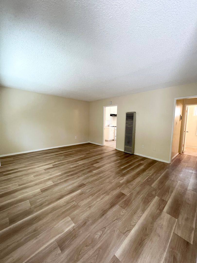Apartment for rent at 25843 Narbonne Ave, Lomita, CA 90717