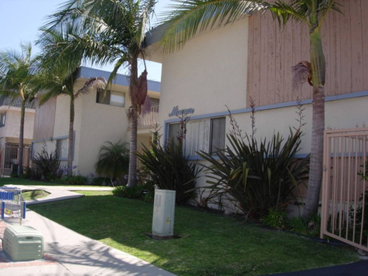 Apartment for rent at 25843 Narbonne Ave, Lomita, CA 90717