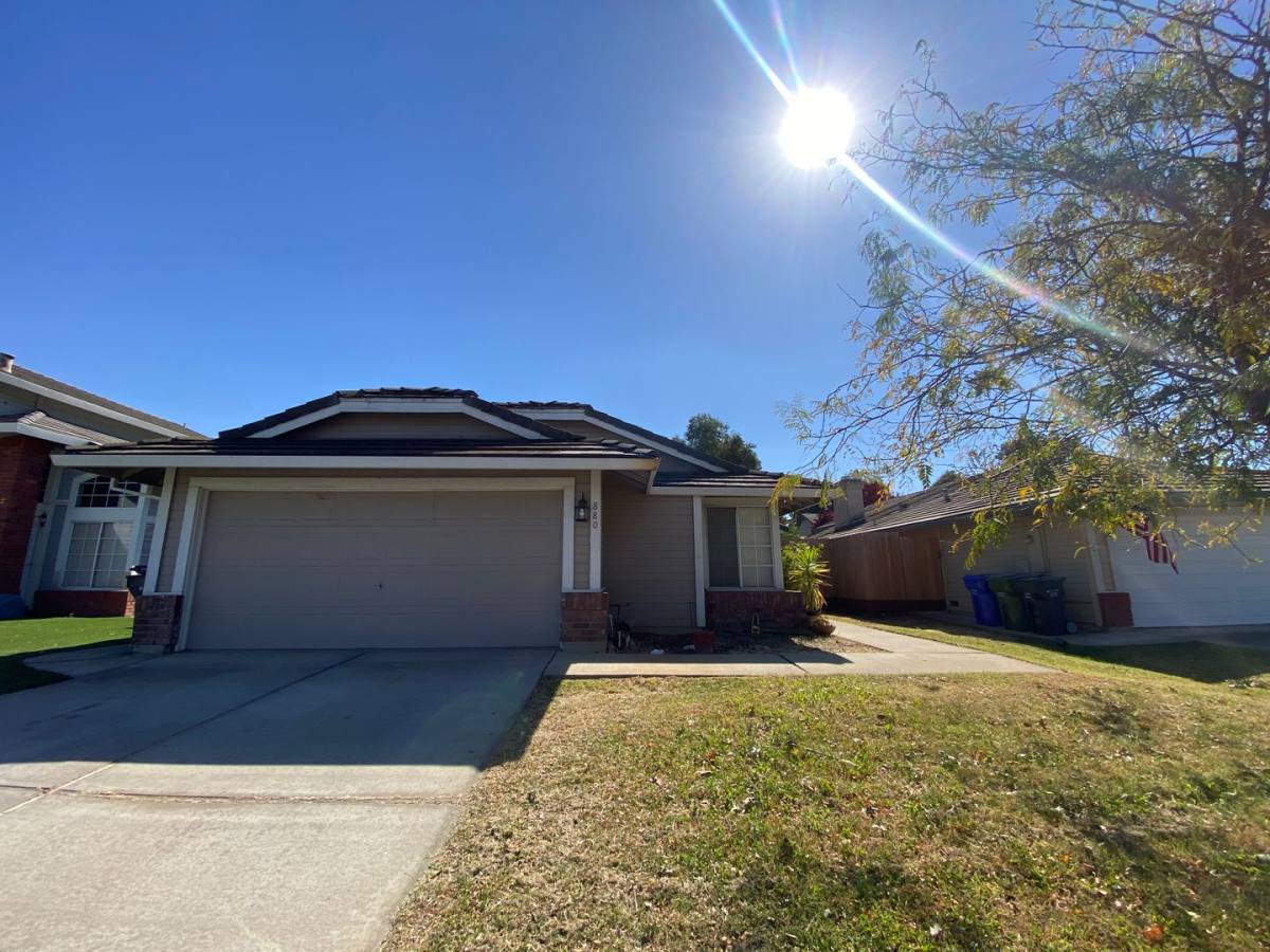 House for rent at 880 Vintage Oak Ave, Galt, CA 95632