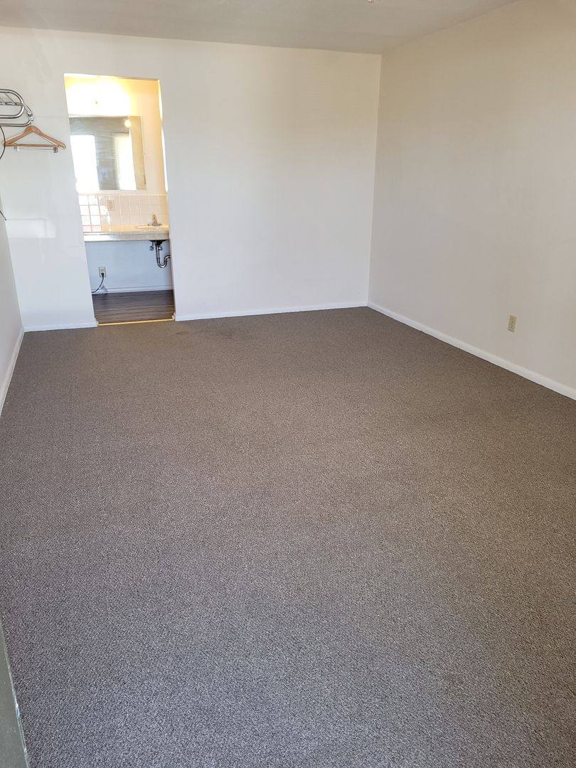 Apartment for rent at 15 N 5th, Miles City, MT 59301
