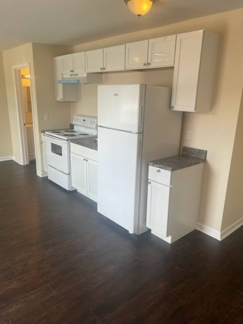 Apartment for rent at 3300 Garden Oaks, New Orleans, LA 70114