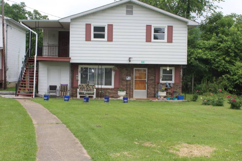 Apartment for rent at 202 Mountain View Dr #B, Hampton, TN 37658