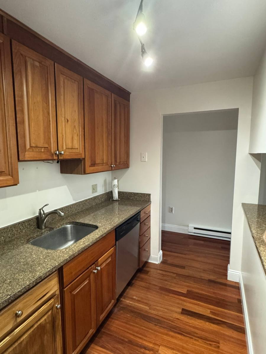 Condo for rent at 230 Eastrn Ave, Manchester, NH 03104
