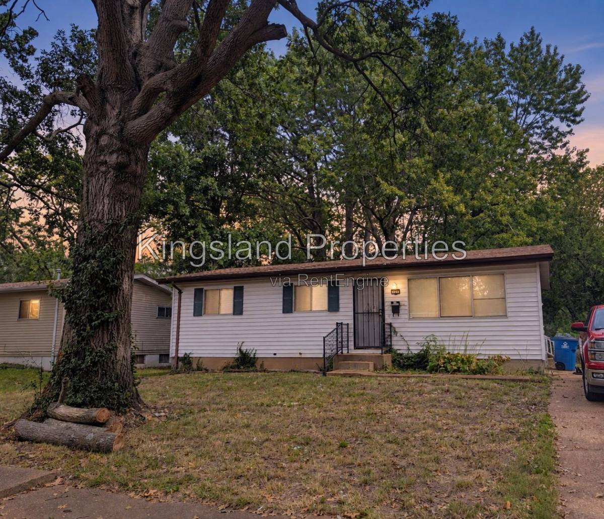 House for rent at 276 Elmdale Dr, St. Louis, MO 63135