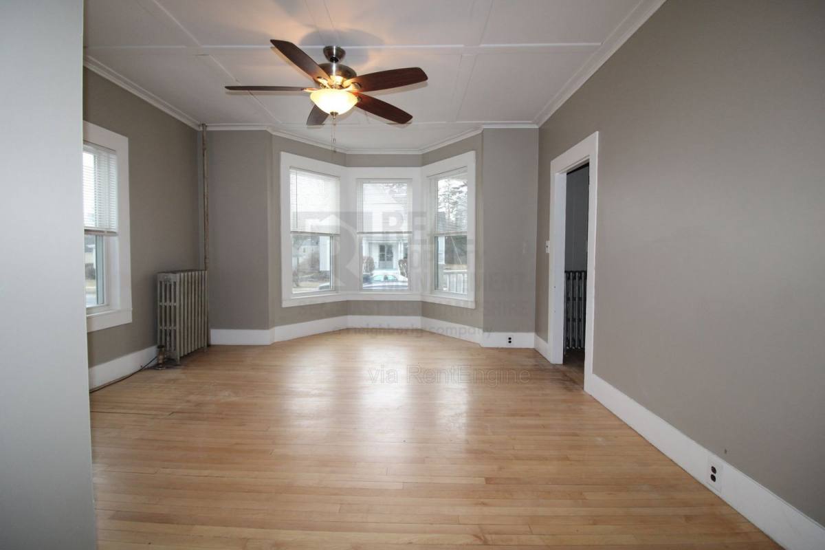 Townhouse for rent at 102 Charles St, Rochester, NH 03867