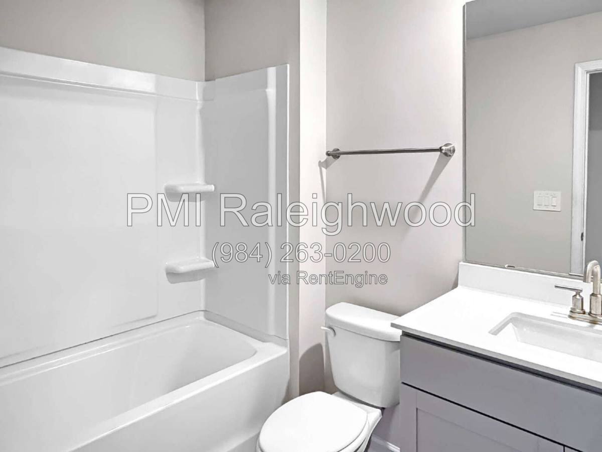 Townhouse for rent at 675 Rolling Fields Dr, Graham, NC 27253