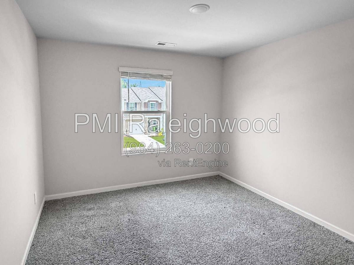 Townhouse for rent at 675 Rolling Fields Dr, Graham, NC 27253