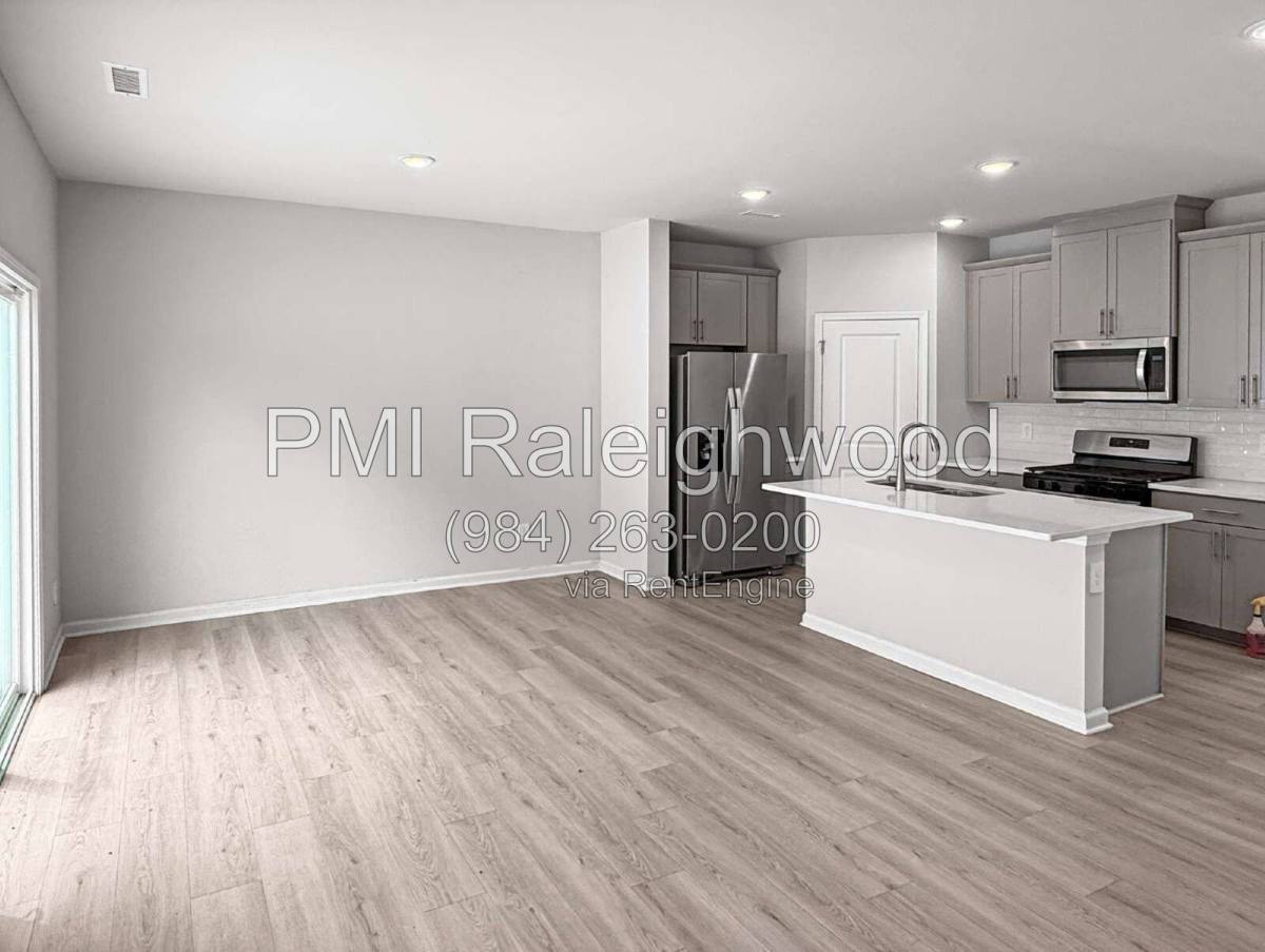 Townhouse for rent at 675 Rolling Fields Dr, Graham, NC 27253